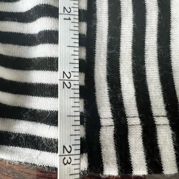 Evereve Women's Laney Stripe Mix Tank Black White Size Medium - Picture 6 of 6
